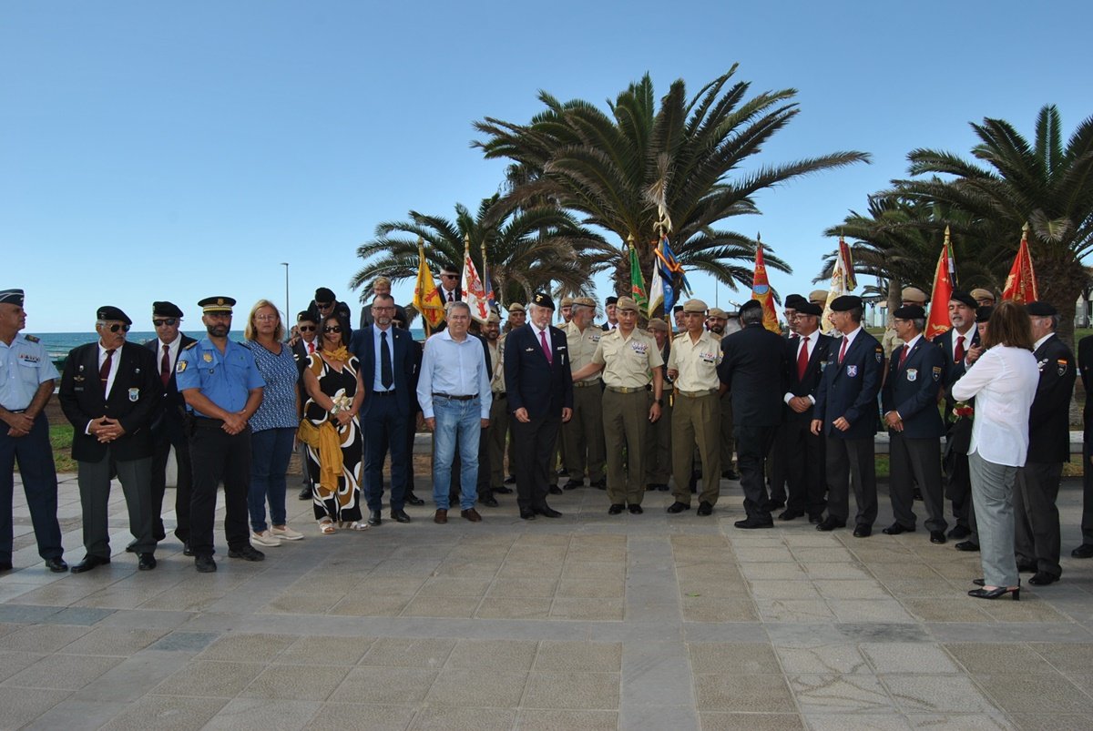 Homenaje a los doce paracaidistas fallecidos en acto de servicio en Canarias