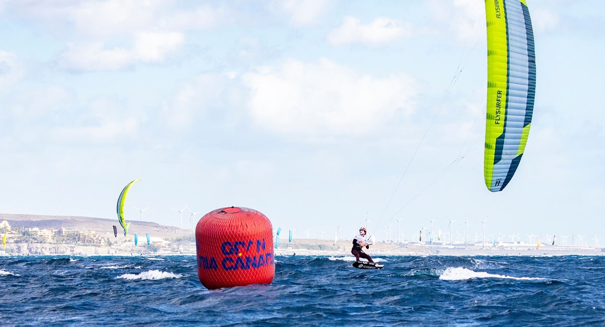 Theo de Ramecourt - Líder categoría masculina - Campeonato Europeo de KiteFoil