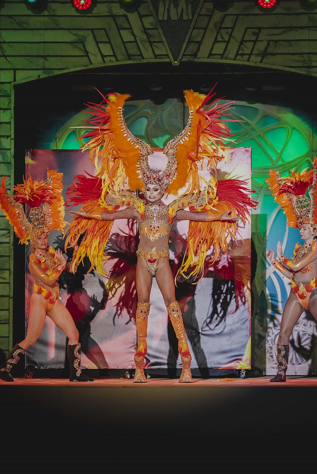 Los premiados en este Carnaval Internacional de Maspalomas volvieron a subirse al escenario en la gala del turista