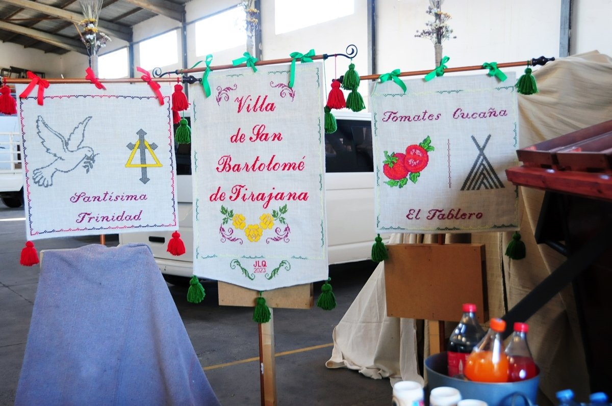 Presentacion carroza Vara del Romero - El Pino