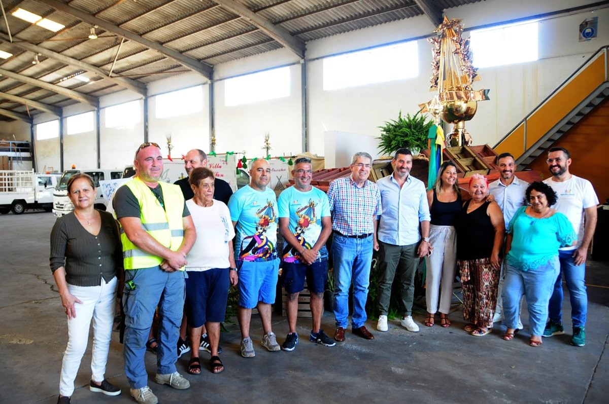 Presentacion carroza Vara del Romero - El Pino