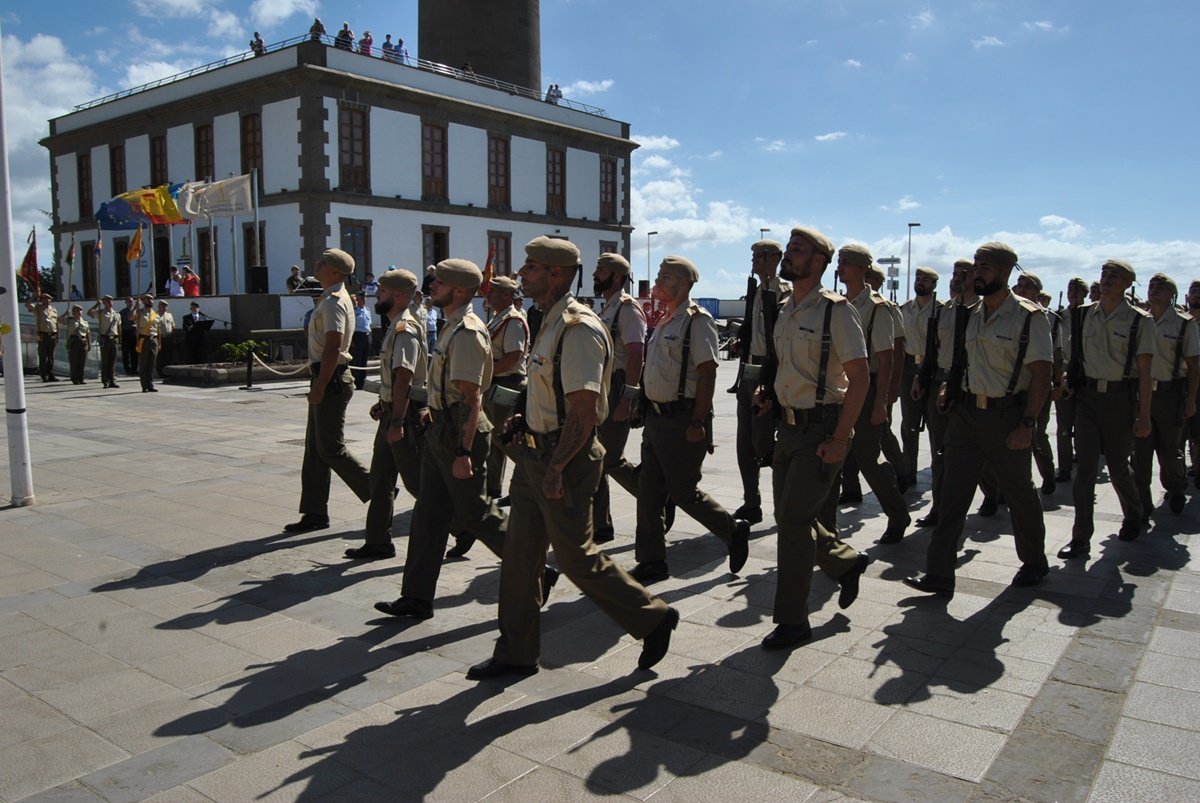 Homenaje a los doce paracaidistas fallecidos en acto de servicio en Canarias