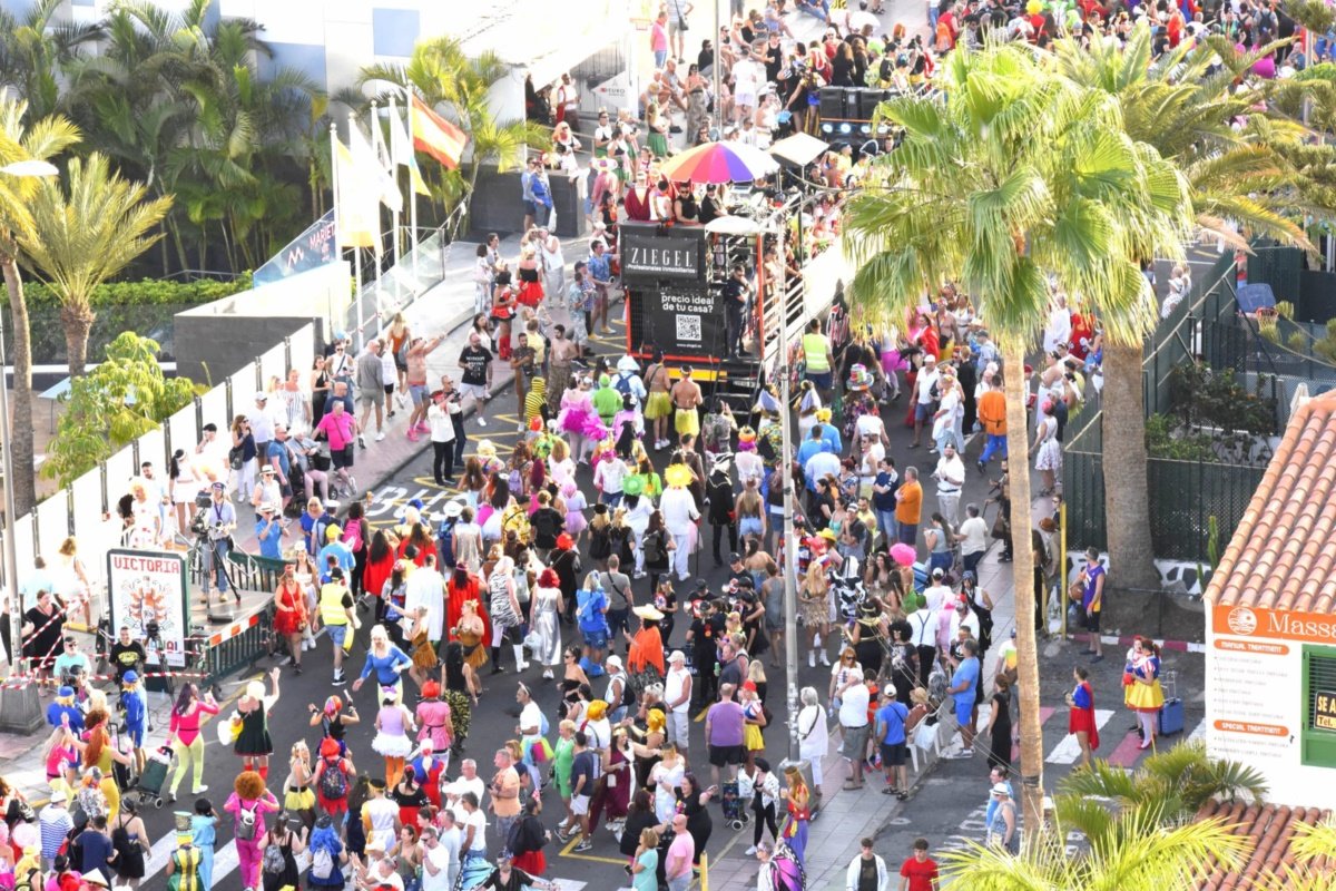 Más 350.000 personas disfrutaron de Gran Cabalgata del Carnaval Internacional de Maspalomas 2024