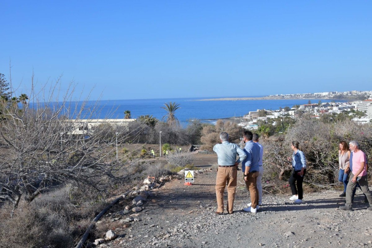 El Ayuntamiento y Foresta trabajan en la restauración ambiental de Morro Besudo