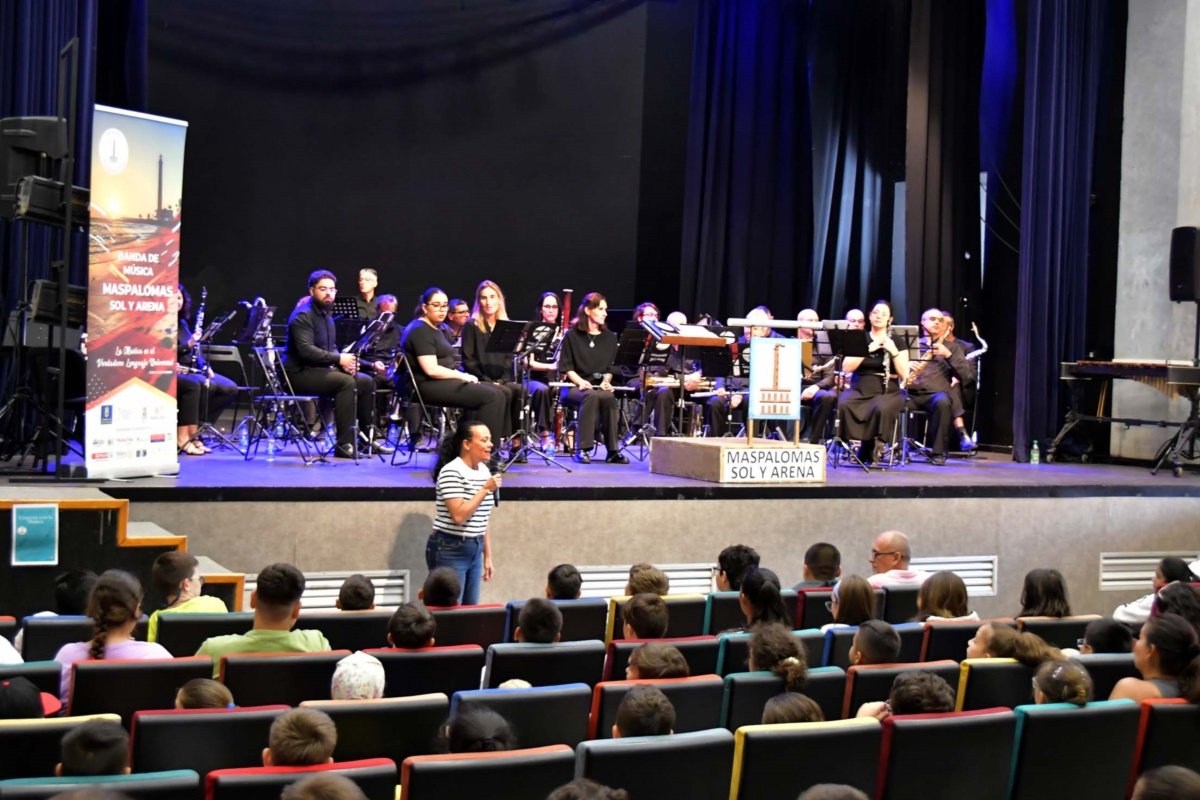 El Ayuntamiento promueve la educación musical entre los escolares del municipio