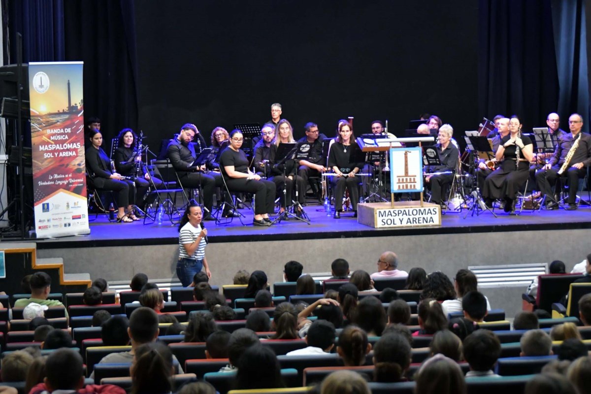 El Ayuntamiento promueve la educación musical entre los escolares del municipio