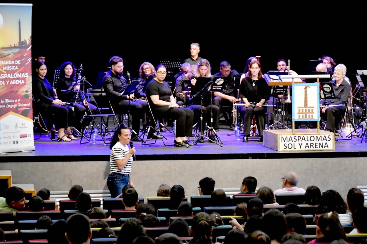 El Ayuntamiento promueve la educación musical entre los escolares del municipio