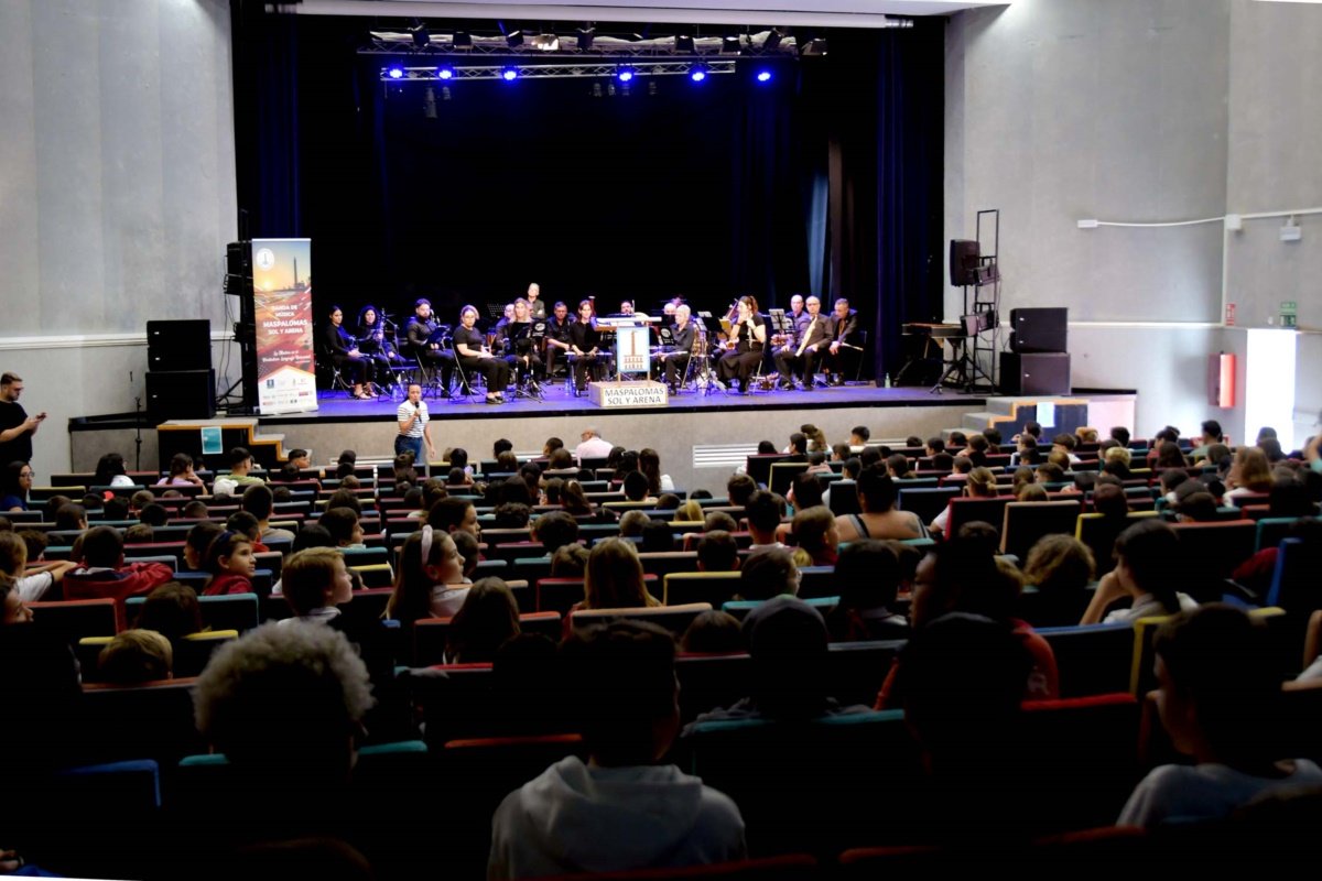El Ayuntamiento promueve la educación musical entre los escolares del municipio