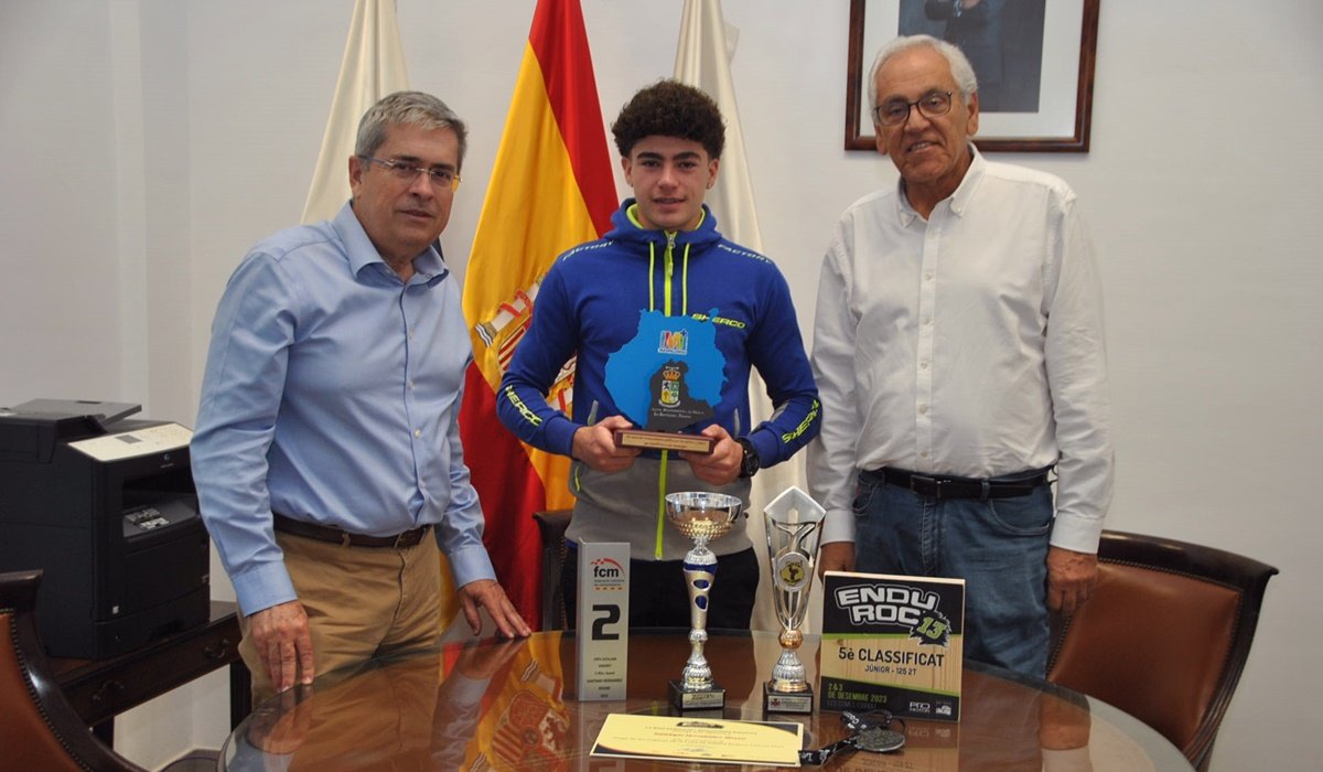 Marco Aurelio Pérez agradece a un centenar de deportistas “los logros que promocionan a todo el municipio”