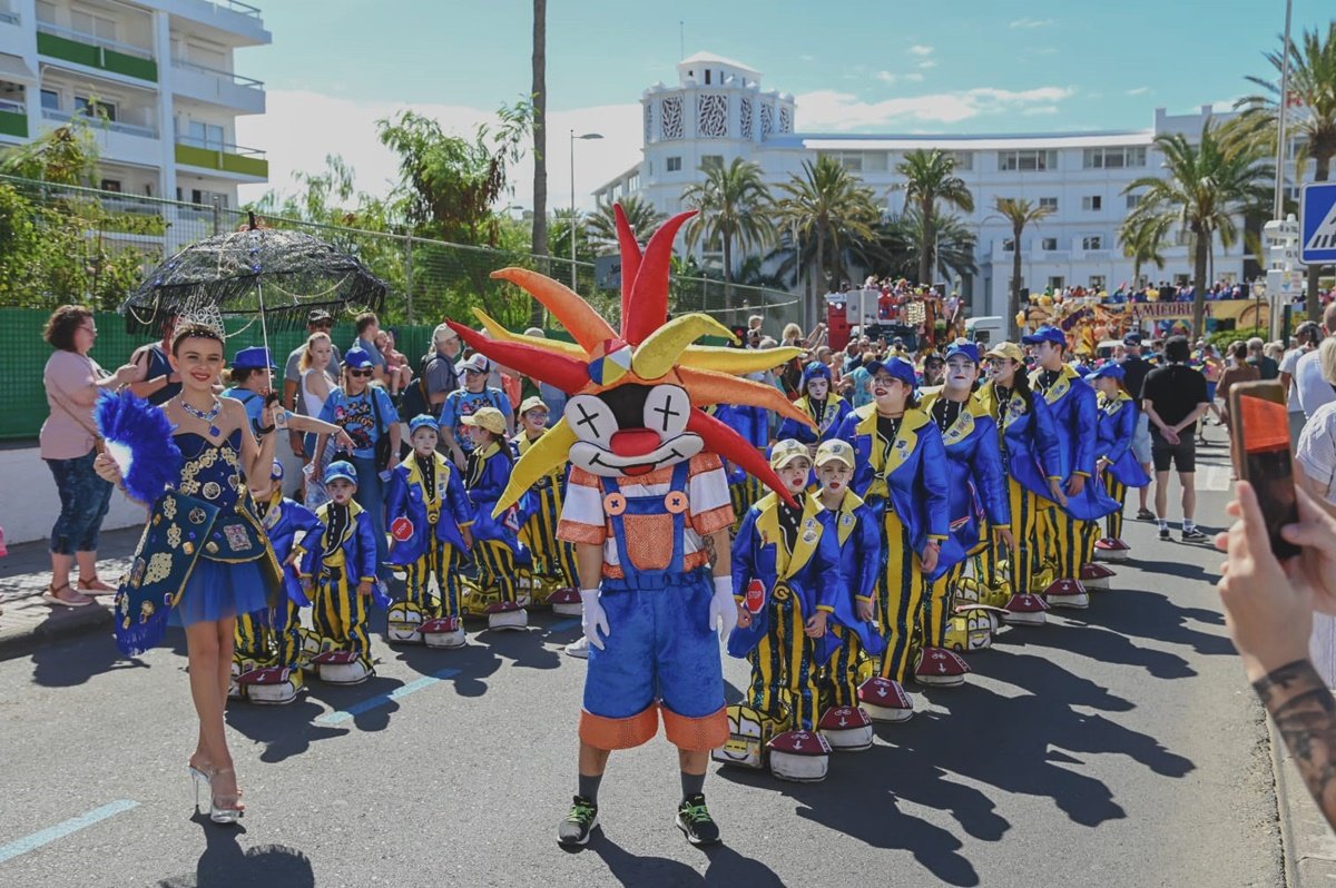Más de 17.000 personas disfrutaron de vuelta a las calles de la Cabalgata Infantil del Carnaval de Maspalomas