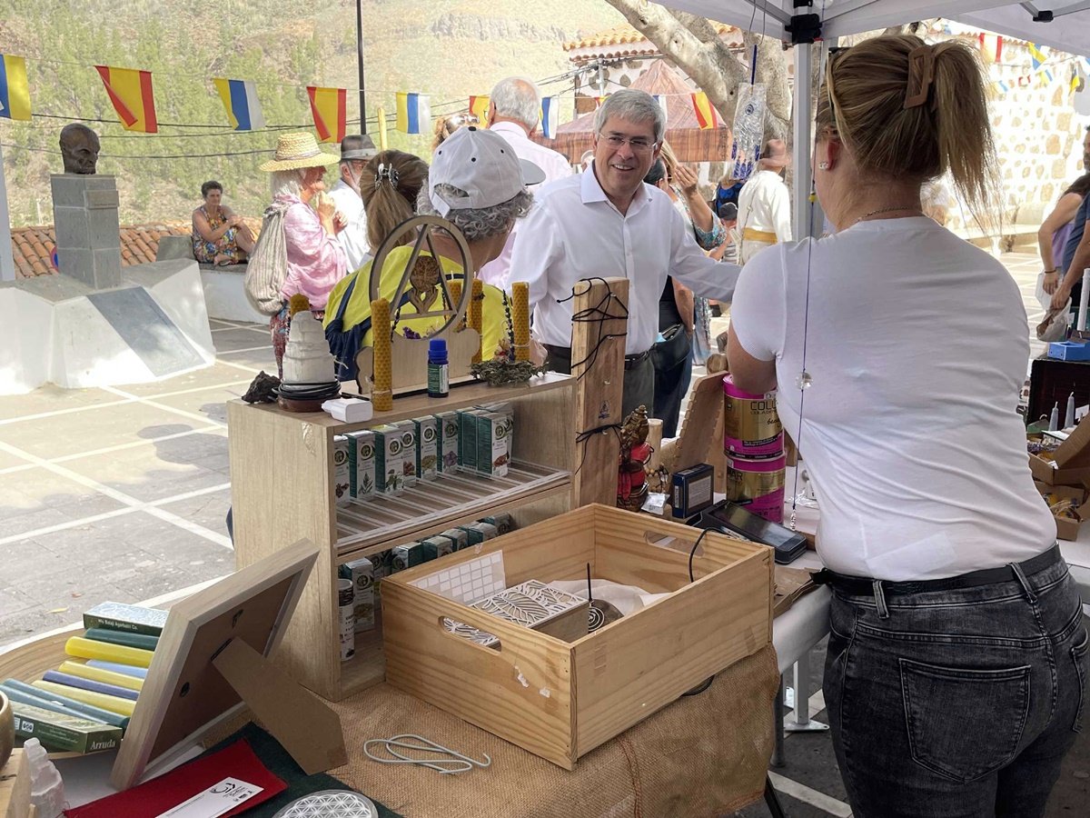 El Ayuntamiento inicia en Fataga la dinamización social, cultural y económica de las medianías