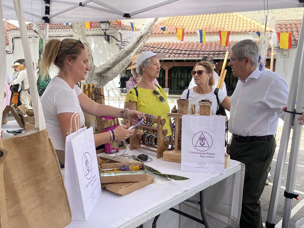 El Ayuntamiento inicia en Fataga la dinamización social, cultural y económica de las medianías