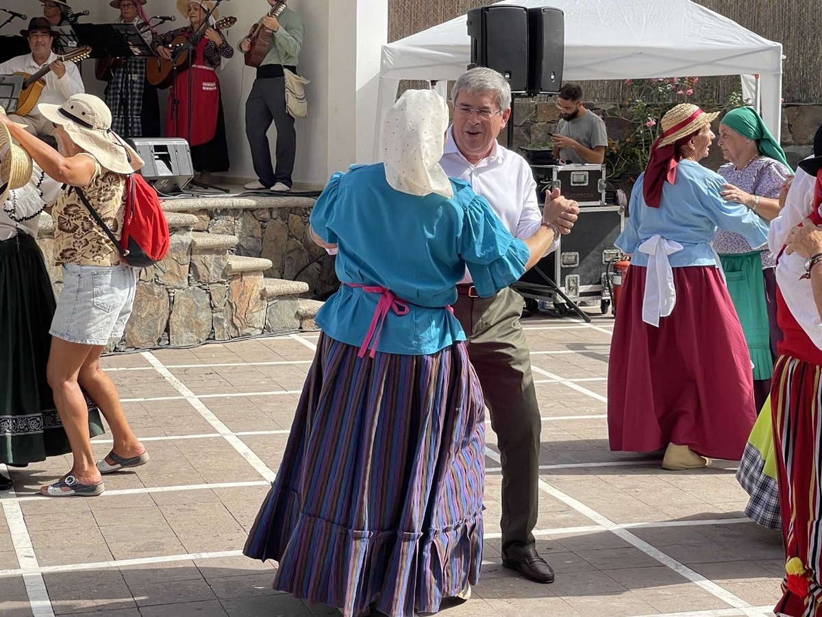 El Ayuntamiento inicia en Fataga la dinamización social, cultural y económica de las medianías