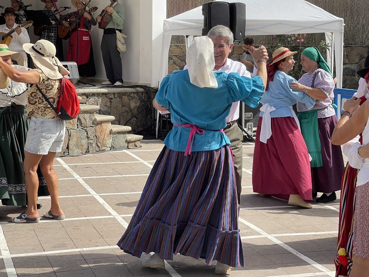 El Ayuntamiento inicia en Fataga la dinamización social, cultural y económica de las medianías