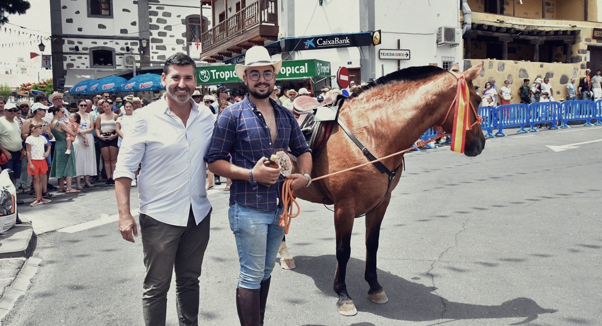 Santiago bendice a los ganaderos en Tunte
