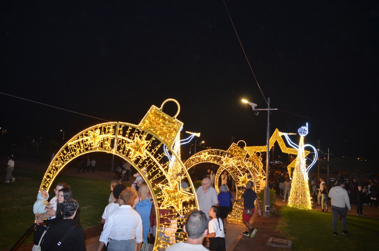 El Parque Urbano del Sur se ilumina  con el espíritu familiar de la Navidad