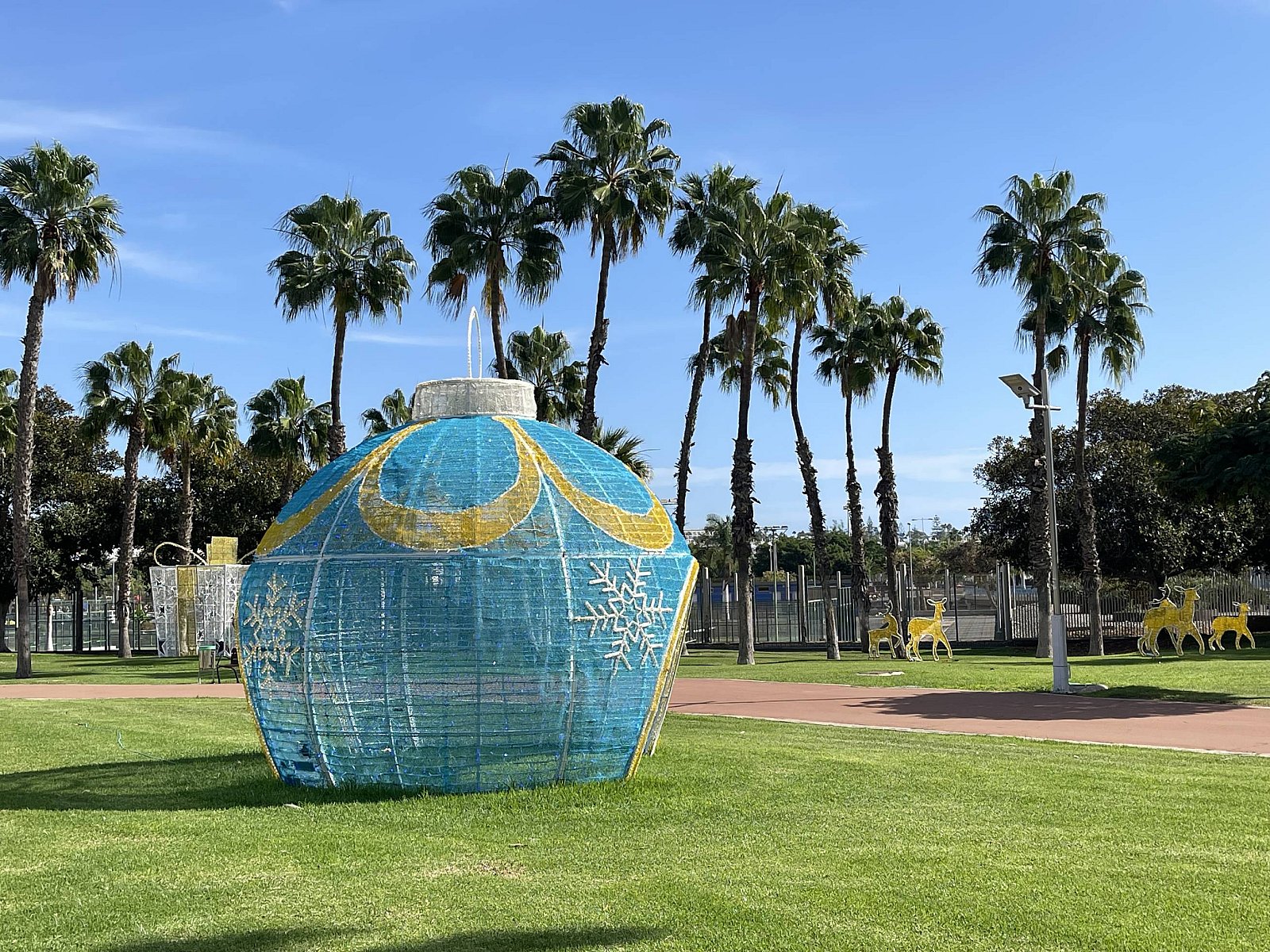 El Parque Urbano del Sur se ilumina  con el espíritu familiar de la Navidad