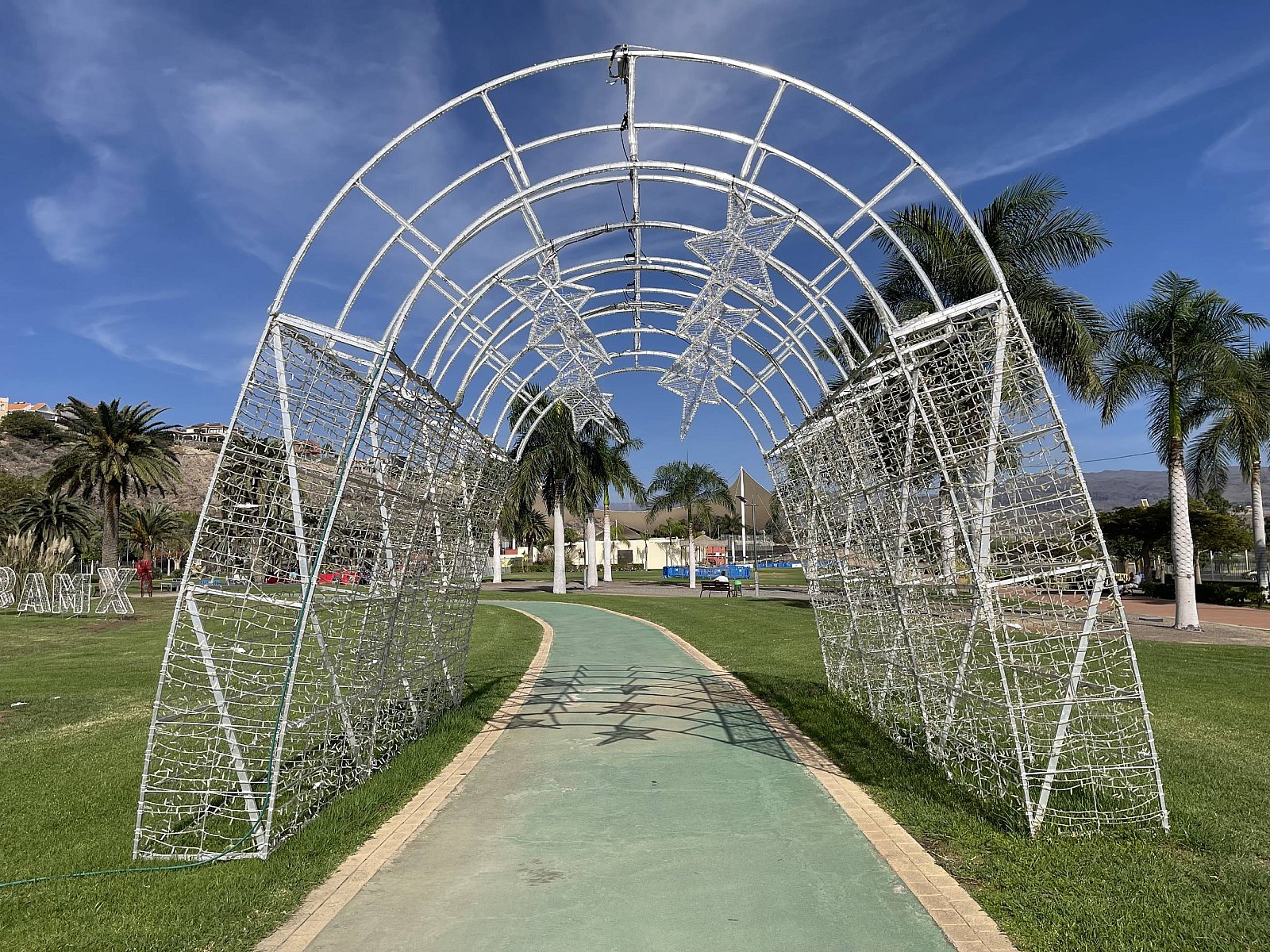 El Parque Urbano del Sur se ilumina  con el espíritu familiar de la Navidad