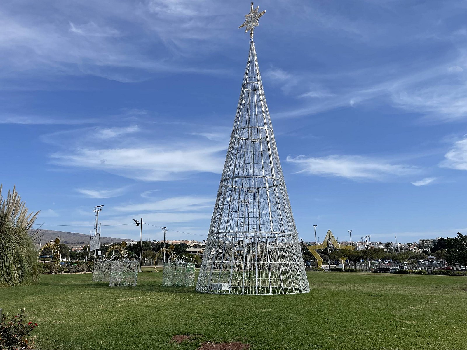 El Parque Urbano del Sur se ilumina  con el espíritu familiar de la Navidad