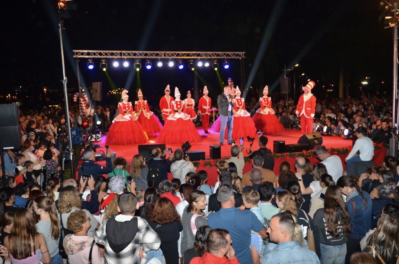 El Parque Urbano del Sur se ilumina  con el espíritu familiar de la Navidad
