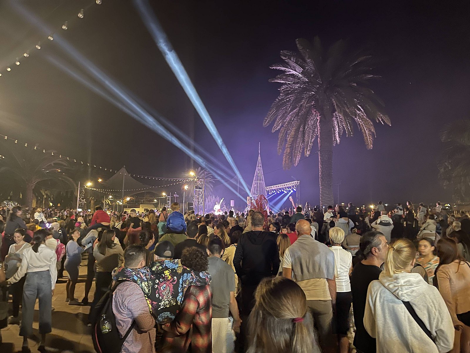El Parque Urbano del Sur se ilumina  con el espíritu familiar de la Navidad