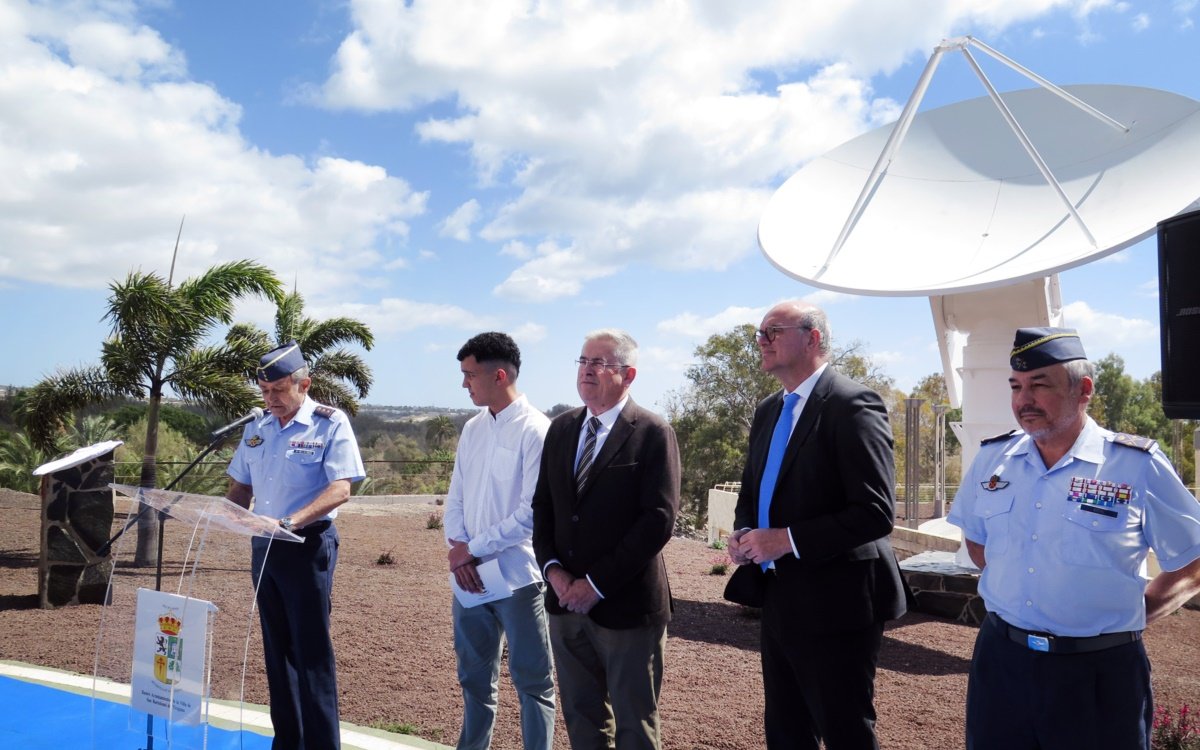                                 - La antena del Minisat-1 se convierte en monumento simbólico del papel pionero de Maspalomas en la exploración espacial
