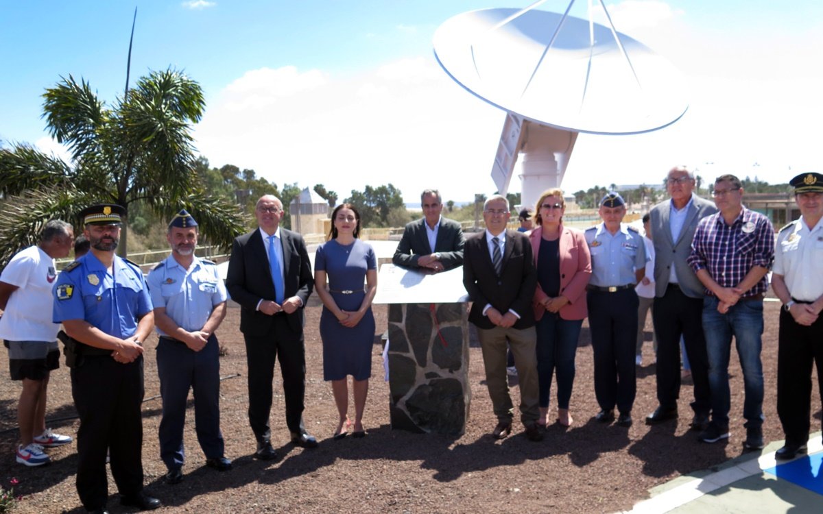                                 - La antena del Minisat-1 se convierte en monumento simbólico del papel pionero de Maspalomas en la exploración espacial