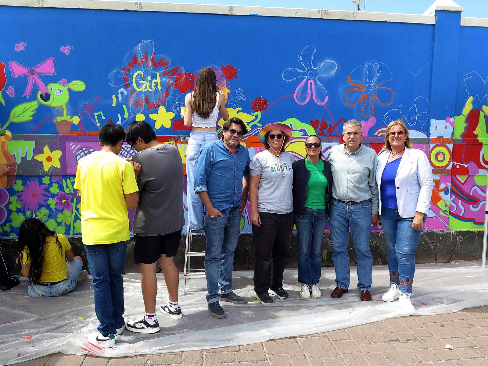                                 - Los estudiantes de SBT elaboran el mural ‘Pintando la fuerza femenina’