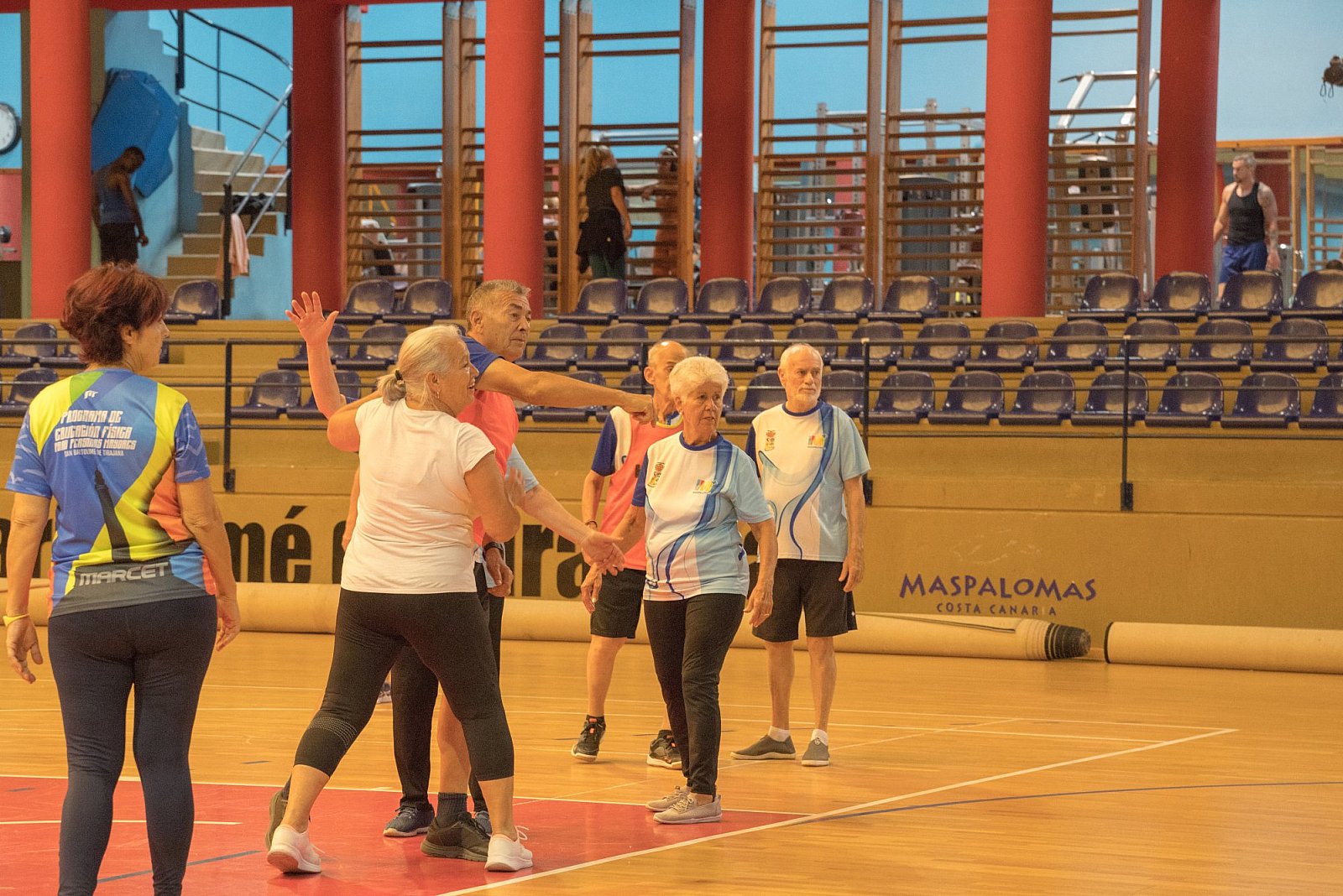 Más de 400 mayores celebran en El Tablero la ‘fiesta del deporte’