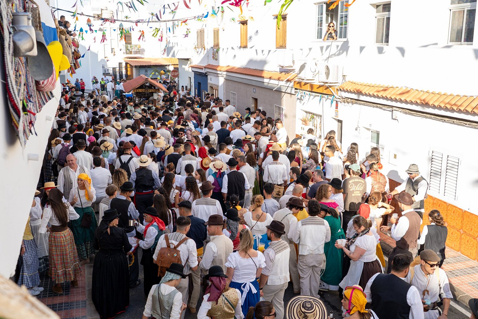 Más de 5.000 personas agasajan a la Santísima Trinidad en la Romería y Ofrenda de El Tablero 2025