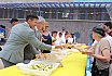 El Tablero se sienta a la mesa: 5.000 personas despiden sus fiestas alrededor de la Gran Paella