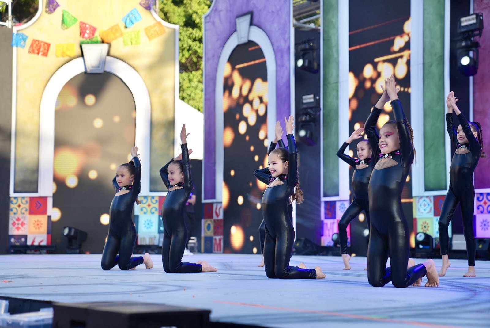Exhibición de talento sureño en el Festival Coreográfico del Carnaval Internacional de Maspalomas 2025