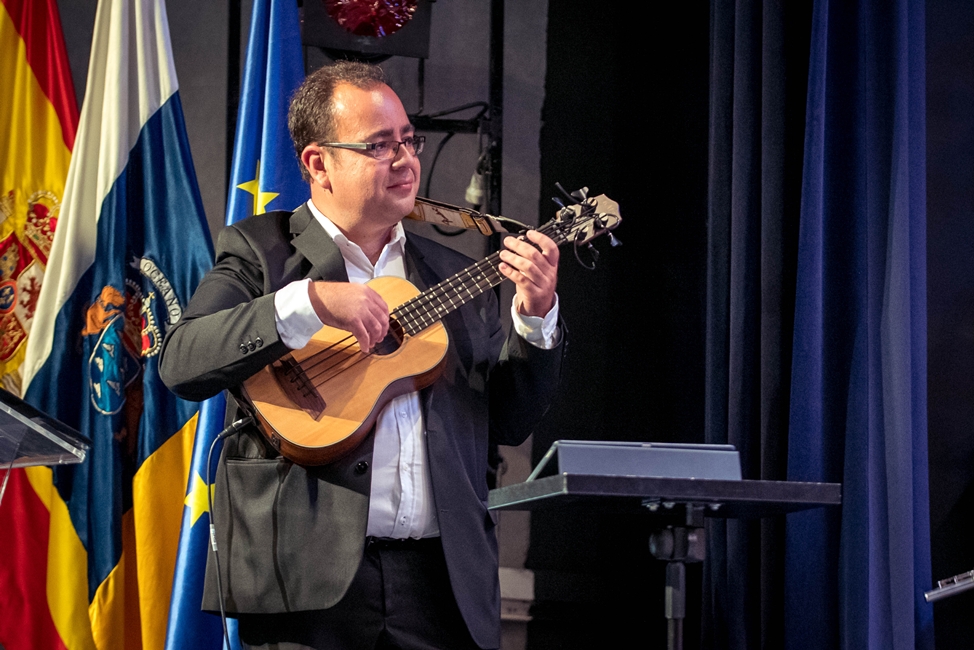 20250812 CUL Noé Peña pregonó las fiestas de Maspalomas en 2019 con un espectáculo musical