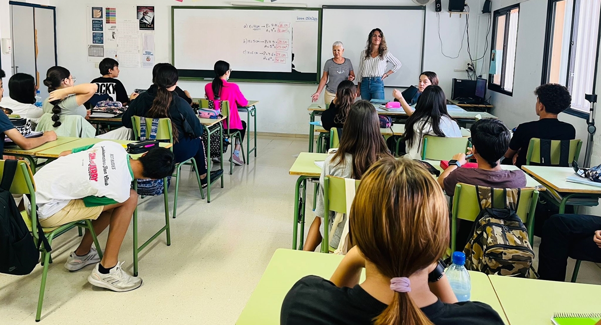 300 estudiantes de centros escolares de San Bartolomé de Tirajana aprenden a vivir  “Libres del Ciberbullying”