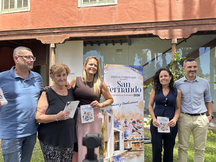 20260515 EyF Paula junto a Vega y ediles municpales