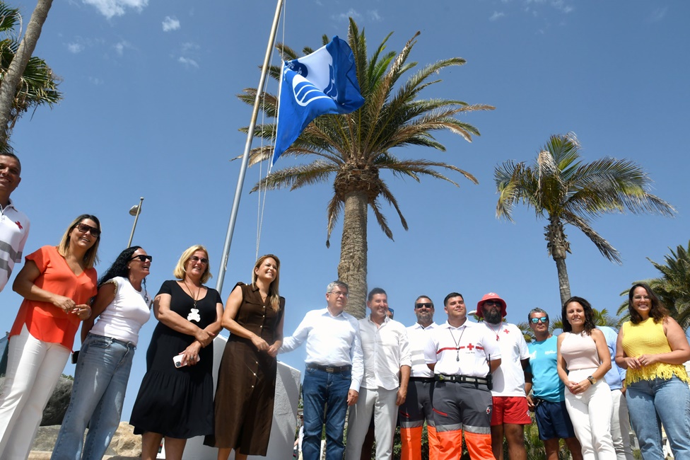 20250703_PYA_IZADO_DE_BANDERAS_AZULES_DE_SAN_BARTOLOMÉ_DE_TIRAJANA.jpg
