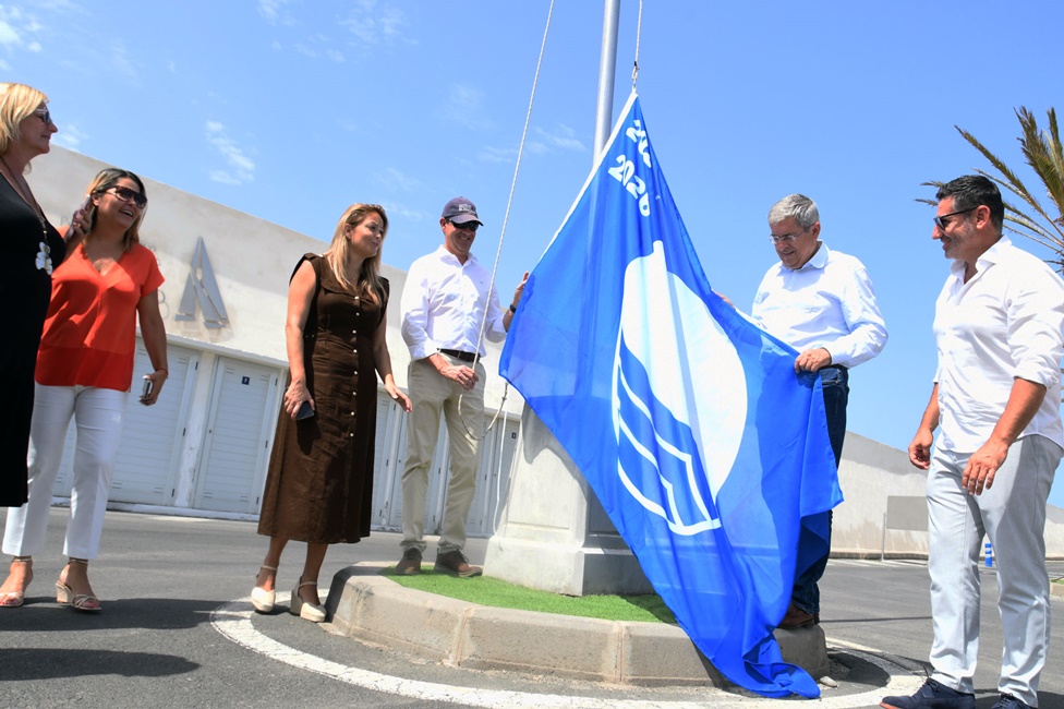 20250703 PYA IZADO DE BANDERAS AZULES DE SAN BARTOLOMÉ DE TIRAJANA 00