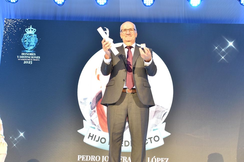 20251011 PRE Honores Distinciones 2025 Pedro Franco