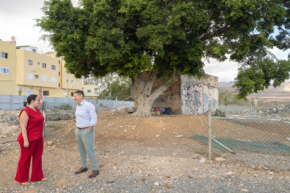 20251203_URB_Alejandro_Marichal_y_Davinia_Ramírez_en_un_reciente_visita_a_la_Casa_del_Mato.jpg