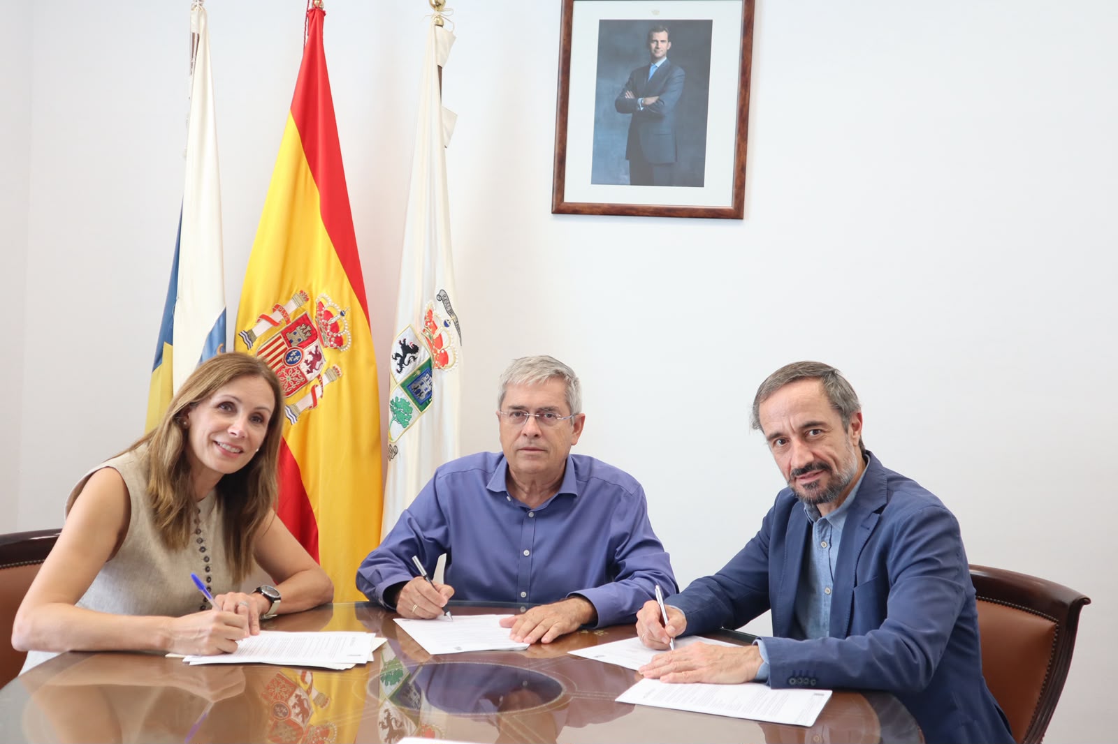 20261006_RedElectrica_Firma_Convenio_3.jpg